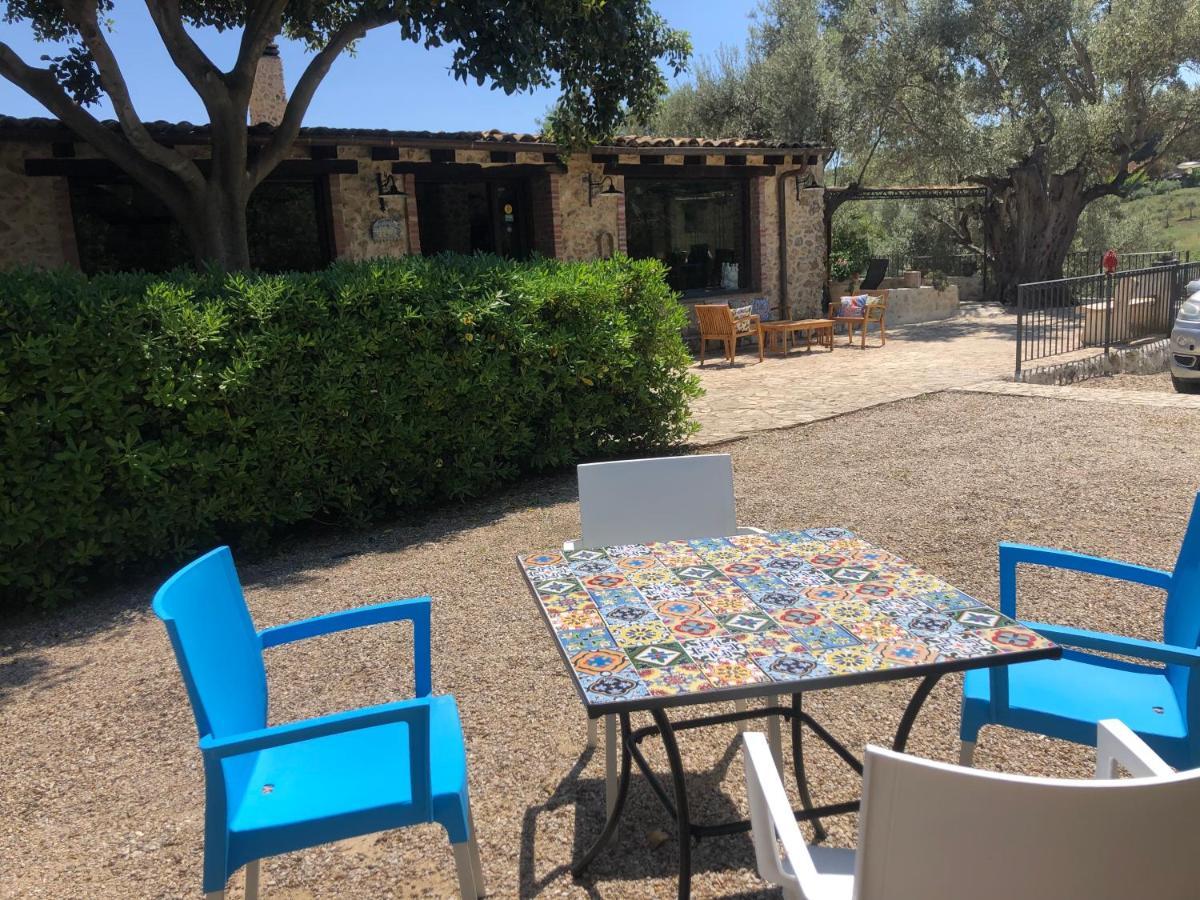 Agriturismo Roba Degli Ulivi Villa อากริเจนโต ภายนอก รูปภาพ