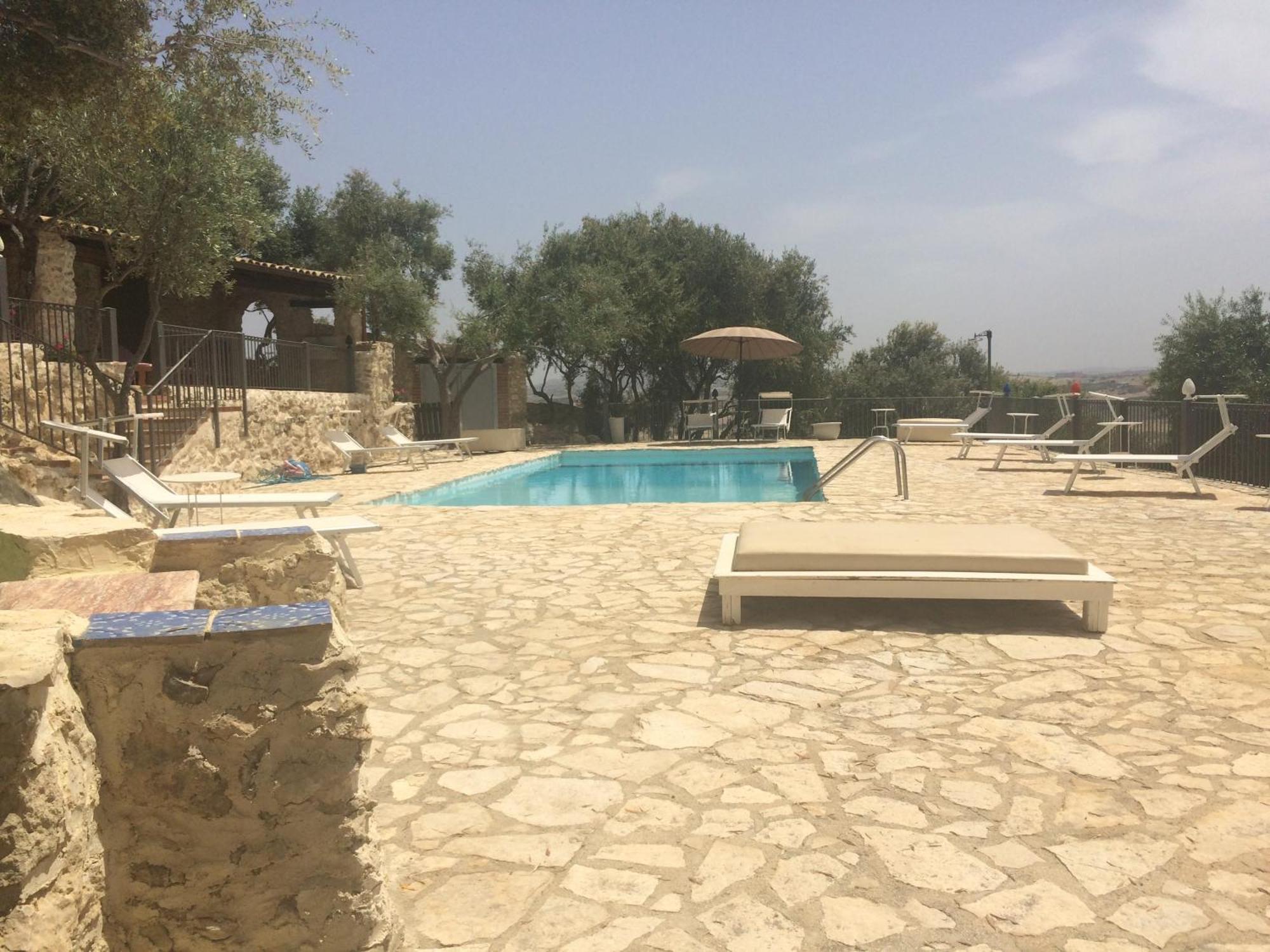 Agriturismo Roba Degli Ulivi Villa อากริเจนโต ภายนอก รูปภาพ