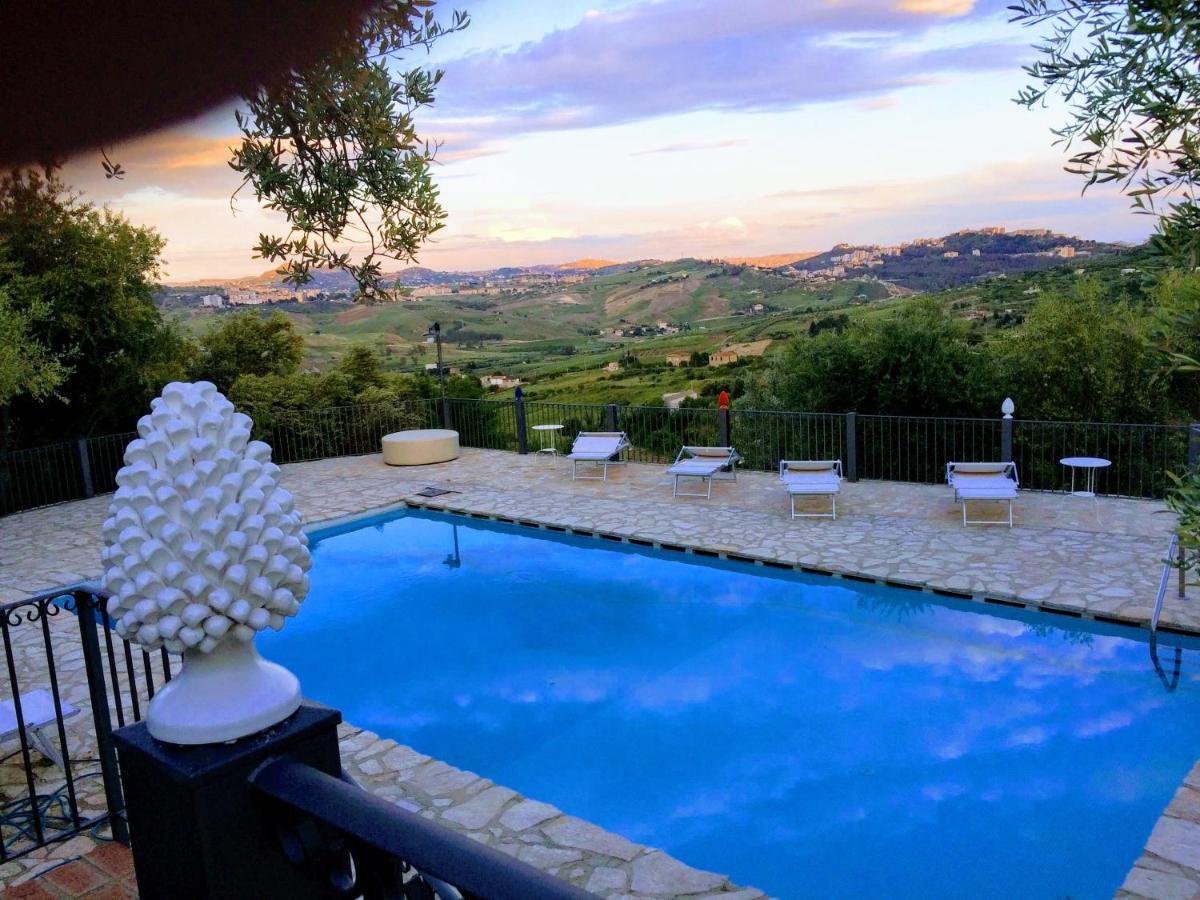Agriturismo Roba Degli Ulivi Villa อากริเจนโต ภายนอก รูปภาพ
