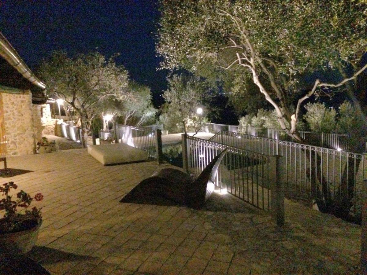 Agriturismo Roba Degli Ulivi Villa อากริเจนโต ภายนอก รูปภาพ